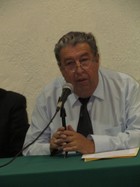 Fernando Vázquez Araiza presentó su libro Poemario en Cd. Guzmán, Jal.