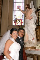 Lupita y Joel se Juraron Amor Eterno ante el Altar de la Guadalupana