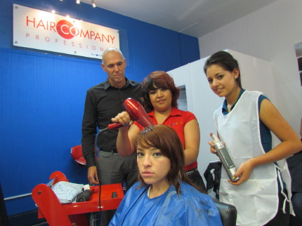 Aspecto de la Capacitación de Hair Company en el Centro de Distribución EUROPA COLOR desde Cd. Guzmán, Jal.