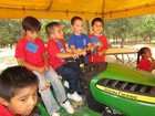 Paseo Gratuido y Educación Vial en Tractores JOHN DEERE, Atractivo en la Feria del Día del Niño 2013 en Cd.Guzmán, Jal.