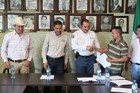 Se entregan notificaciones de apoyos en Tuxpan Jalisco.