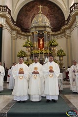 Aspecto de la ordenación diaconal de Marcelino Solano, Alejandro Arias, Juan Gaspar Castro