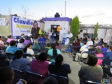 Claudia recorrió el barrio de Cristo Rey escuchando las necesidades de los vecinos