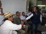 Claudia Murguía compartió opiniones con vecinos del barrio de 