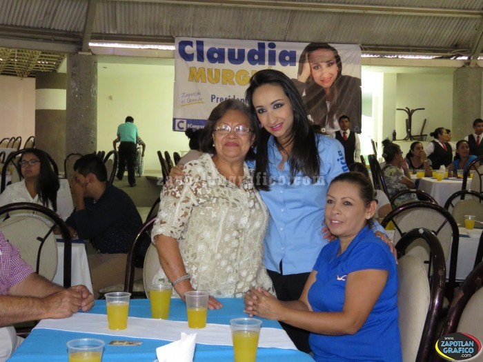 Candidatas del PAN festejan a las Madres de Zapotlán