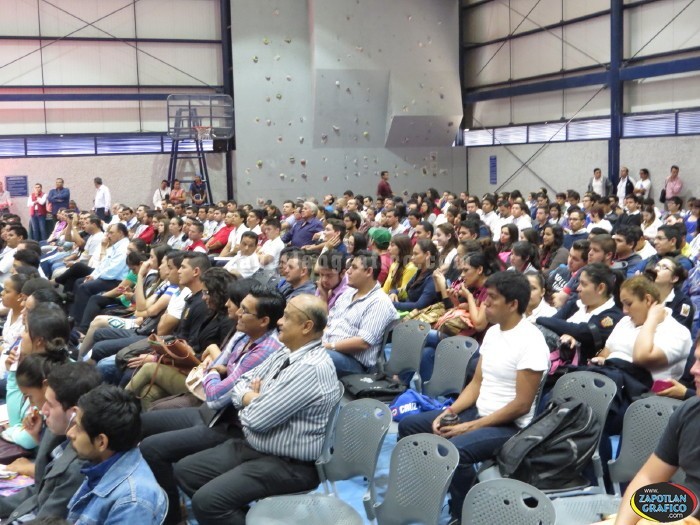 Contundente Encuentro Del Chino Mendoza con universitarios
