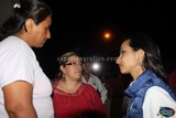 Claudia atiende peticiones de los vecinos en Quintanar y Escobedo