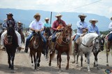 Gestiones para mejores carreteras y educación de calidad, compromisos de José Luis Orozco en Jilotlán