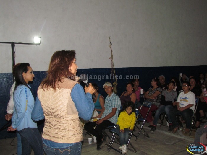 Susana Barajas  convivió con los Colonos de Bugambilias en Zapotlán