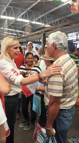Susana Barajas apoyará la actividad de los tianguistas de cada municipio.