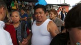 Comerciantes del tianguis apoyan al Chino Mendoza.