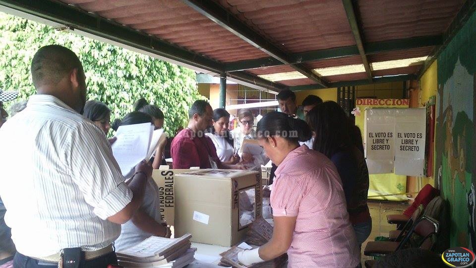 Aspecto del conteo de votos en Zapotlán El Grande y Sur de Jalisco