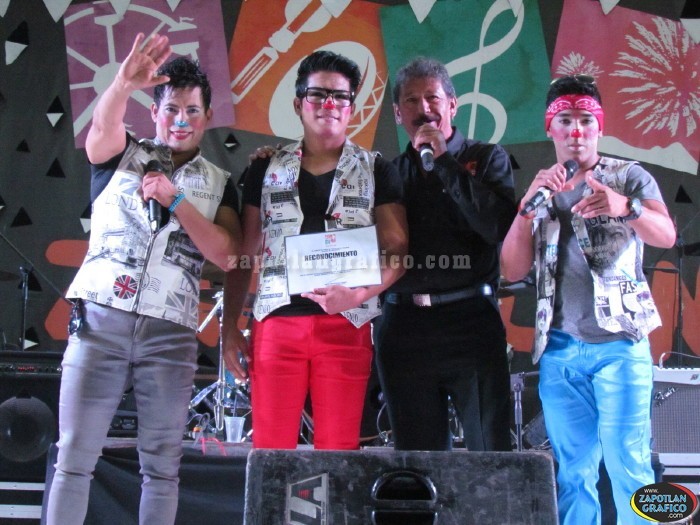 Shangay y salsa show en el Teatro de la Feria Zapotlán 2015