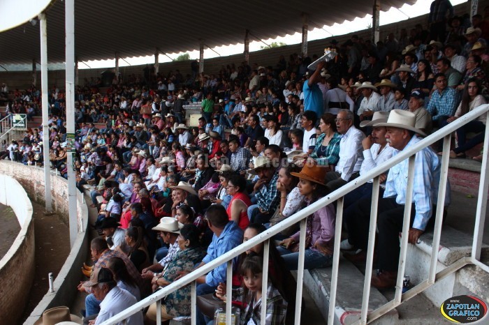 Gran participación en el Caballo Bailador de la Feria Zapotlán 2015