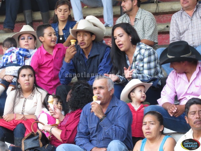 Aspecto de los Jaripeos en la Feria Zapotlán 2015