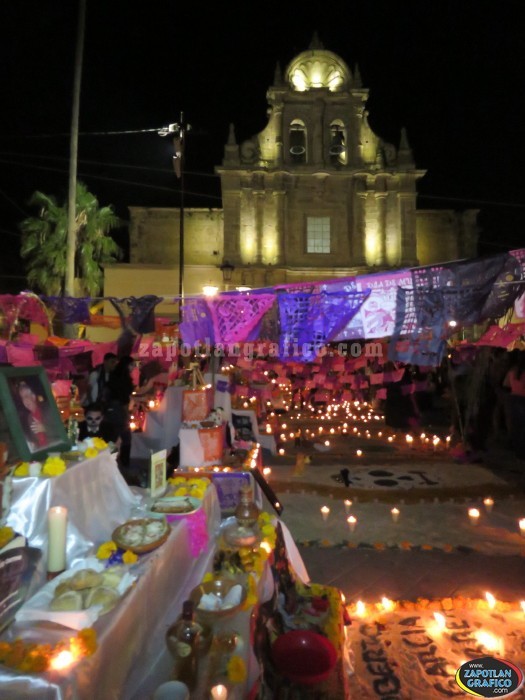 Aspecto del Concurso de Altares y Catrinas de la Preparatoria de Ciudad Guzmán, Jal.