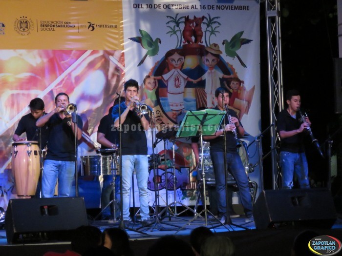 Encuentro de Bandas de Viento en el Escenario de la Secretaría de Cultura, Colima 2015