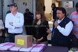 Gobierno Estatal y Municipal entregaron cobijas, colchonetas y despensas