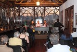 Merino acompañado de Pedro Mariscal y Milton Peralta en Casa Arreola presentó su libro 