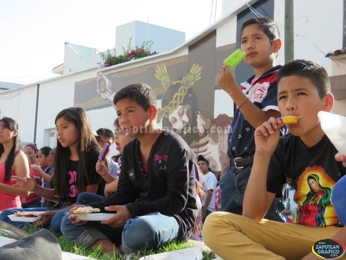 Entusiasta festejo del Día del Niño 2016 en Zapotiltic, Jal.