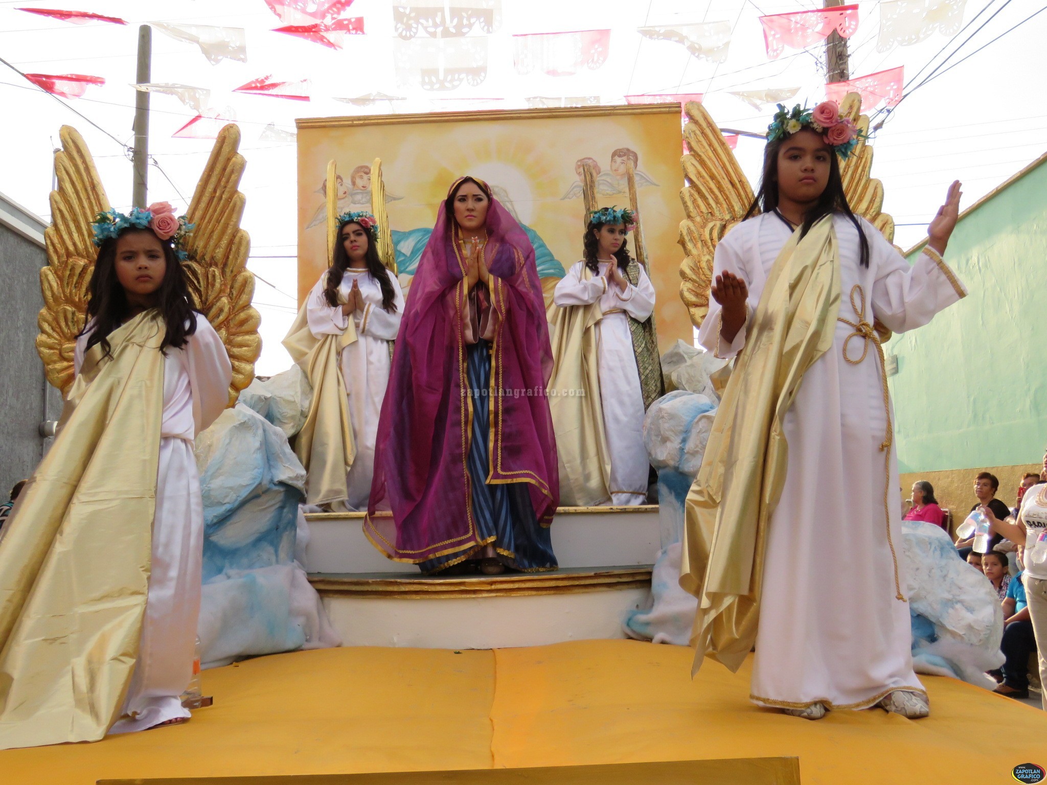 Aspecto del Tradicional Desfile de Alegorías en Honor del Señor del Perdón en Zapotiltic Jal. (2016)