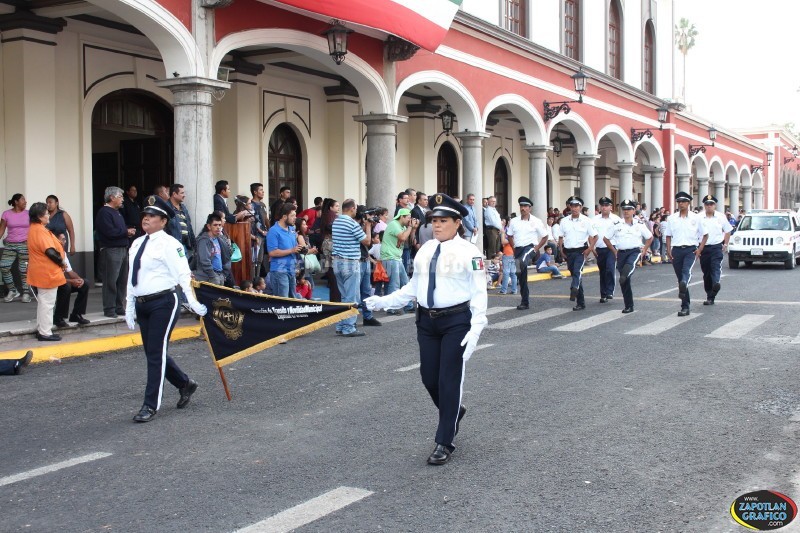 Tradicional DESFILE de Independencia en Zapotlán El Grande, Jal. (2016)