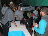 Vecinos del fraccionamiento Benito Juárez reciben Títulos de Propiedad mismos que los acredita como dueños legítimos ante el Registro Público de la Propiedad.