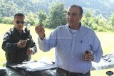 Policía de Zapotlán prueba resistencia de chaleco antibalas