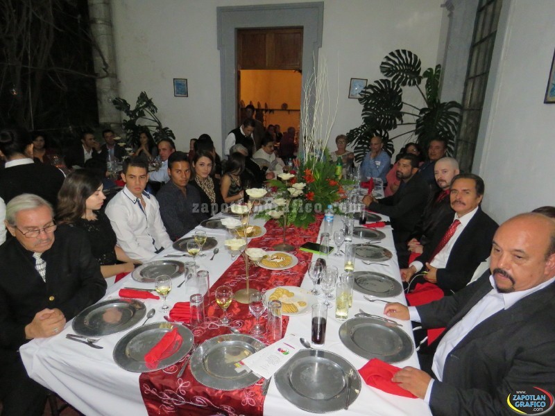 Aspecto de la Cena Navideña en la Hacienda de Santa Cruz, Municipio de Tamazula, Jal., en apoyo a la Fundación Cambiando Jalisco, A. C