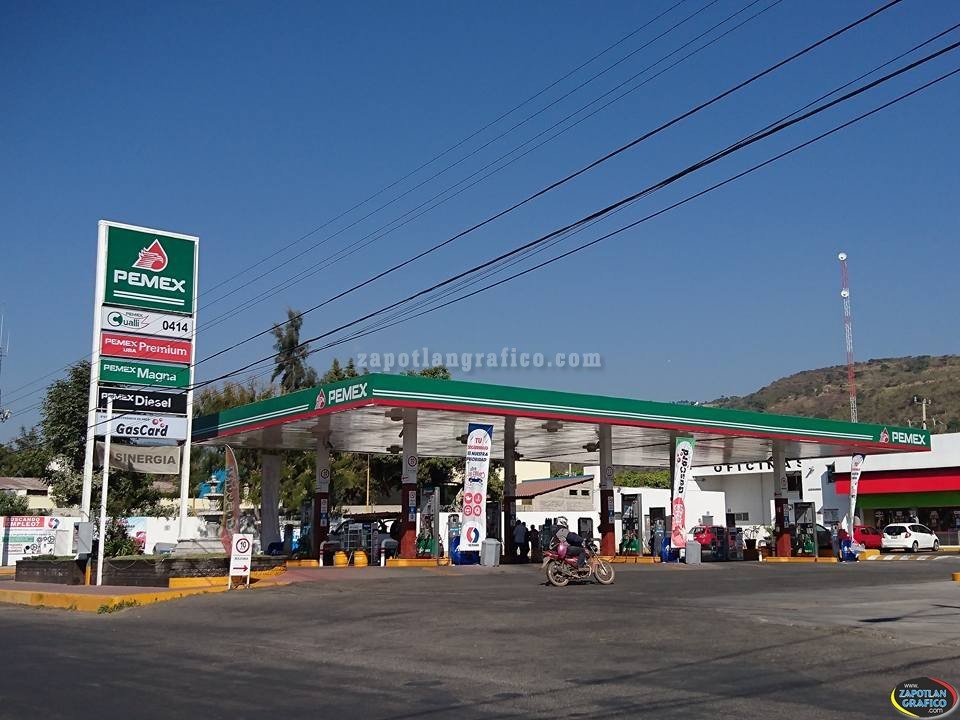 Al momento sin mucho problema se normaliza despacho de gasolina en Zapotlán El Grande, Jal