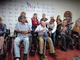 Gestionado por DIF Zapotlán empresas donan Sillas de Ruedas