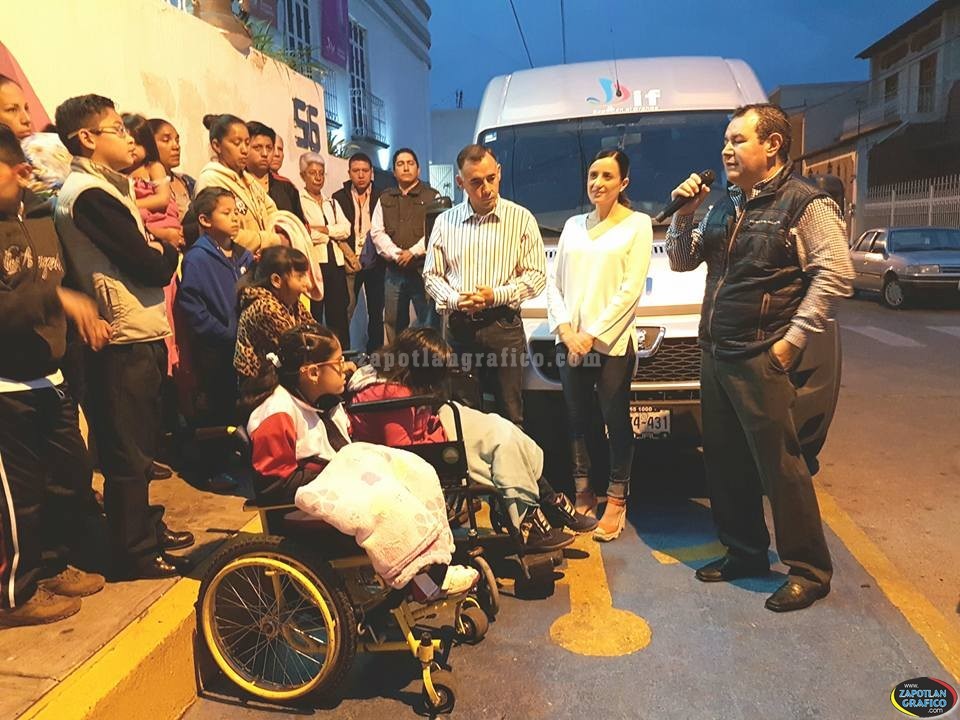 DIF Zapotlán gestionó Nueva Camioneta, totalmente equipada para traslado de niños al Teletón