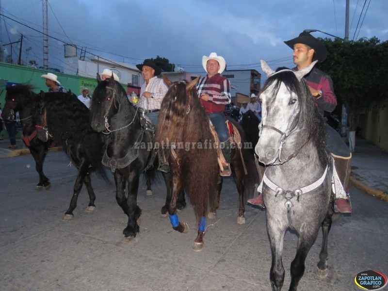 Gran participación registró la CABALGATA NOCTURNA en la Feria Zapotlán 2017