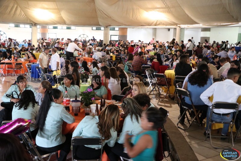 Aspecto del Recibimiento del Personal del Ayuntamiento de Zapotlán