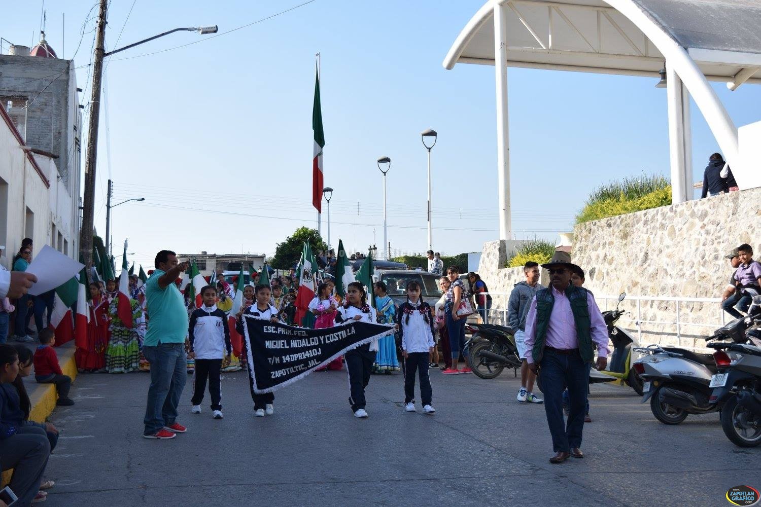 Zapotiltic conmemora el 107 Aniversario de la Revolución Mexicana.