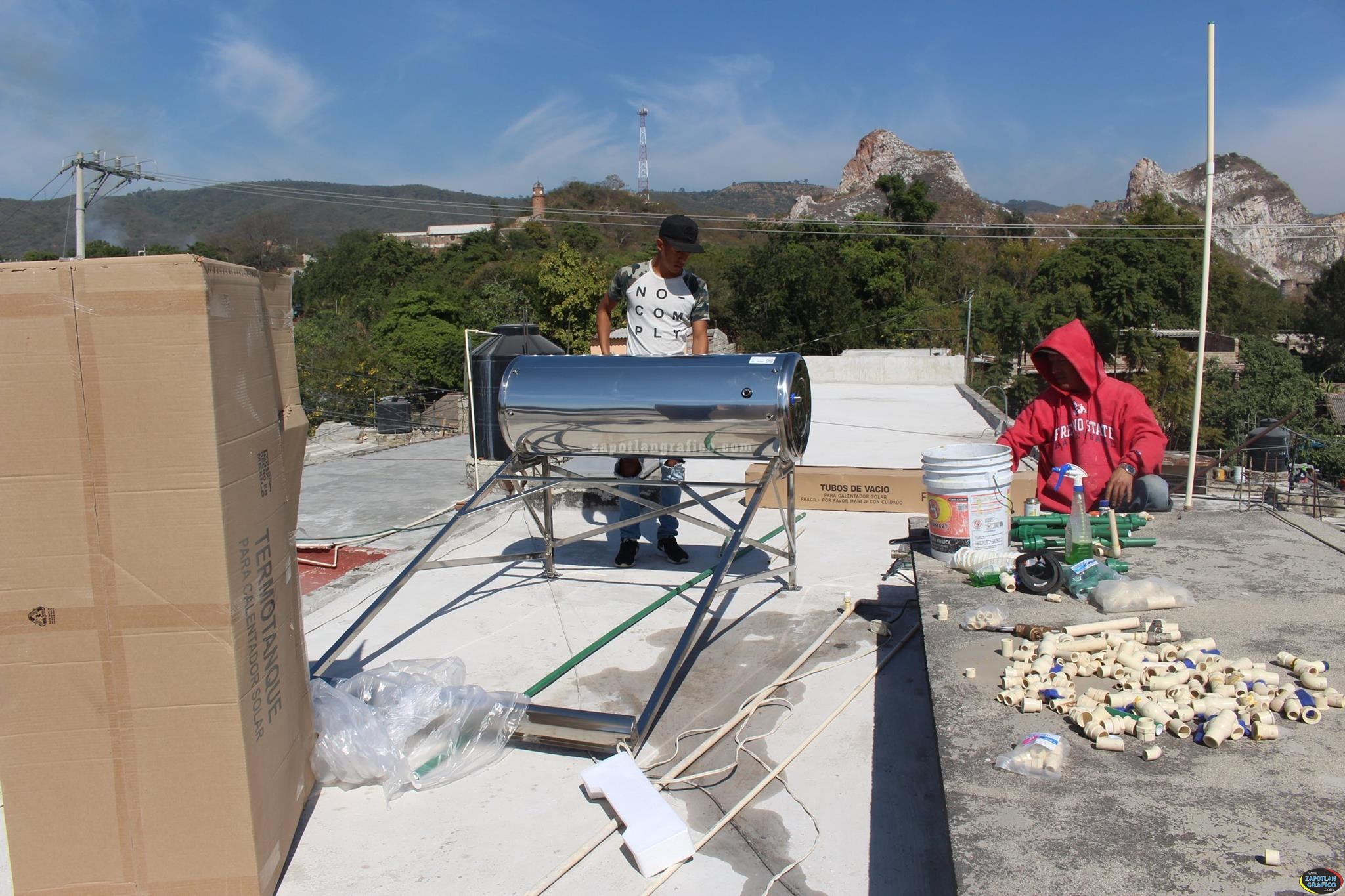 194 familias beneficiadas con Calentadores Solares en Zapotiltic, Jal.