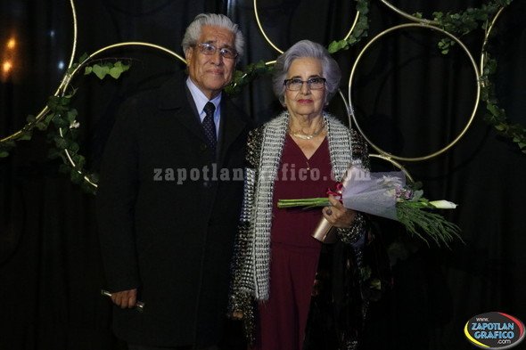 CENA BAILE y entrega de Reconocimientos para Festejar los 50 Años del Club Zapotlán, amenizado por la Orquesta Colorado Naranjo