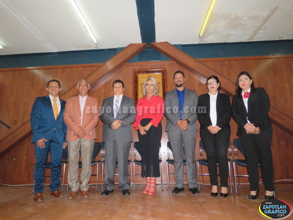 Aspecto del Informe 2018 de la Mtra. Elvia Guadalupe Espinoza Rios en la Preparatoria Regional de Tuxpan, Jal.