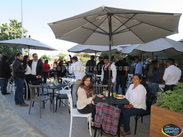 Aspecto de la Inauguración de Café Lounger en CÚSPIDE Zapotlán