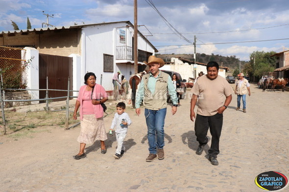 Con una cabalgata, Alberto Esquer Gutiérrez, en Atacco, Mpio. de Tapalpa, arranca Campaña a la Diputación Federal
