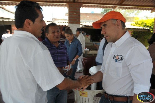 Alberto Esquer llegó a Tuxpan, el Pueblo de la Fiesta Eterna.