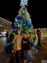 Encienden árbol navideño en Zapotiltic.