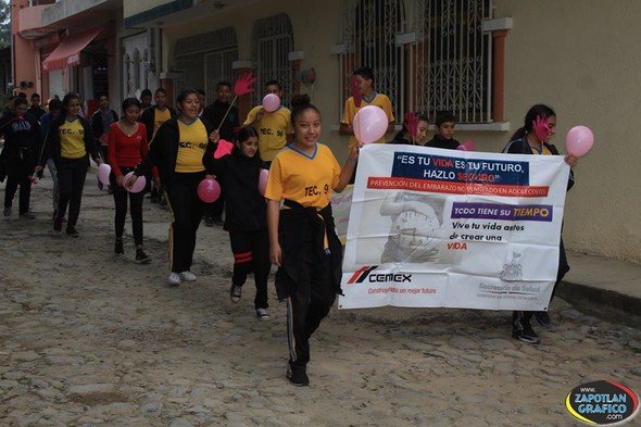 Se llevó a cabo un desfile como parte de la Tercera Semana Nacional de Salud, en la delegación de Tasinaxtla.