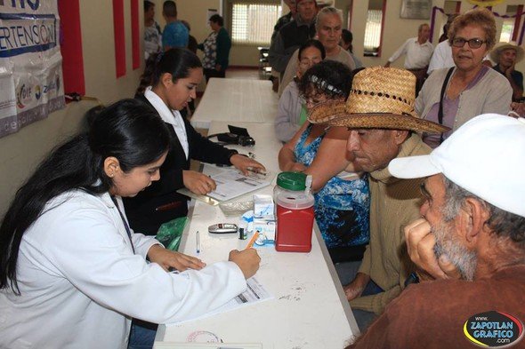 Sistema DIF Municipal sumó esfuerzos con el sector salud de Zapotiltic para realizar actividades de bienestar para la población de la tercera edad.
