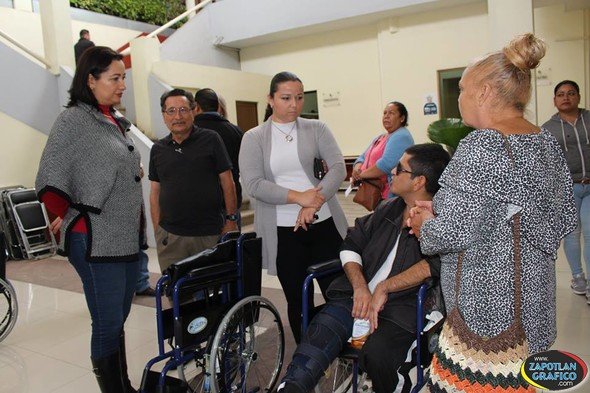 El Gobierno Municipal entregó apoyos del programa “Jalisco Incluyente” a once zapotiltenses.